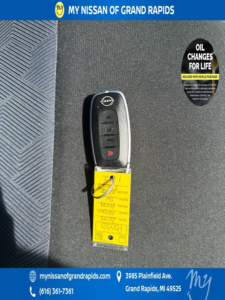 Used 2025 Nissan Versa SV w/ Trunk Package FWD image 36