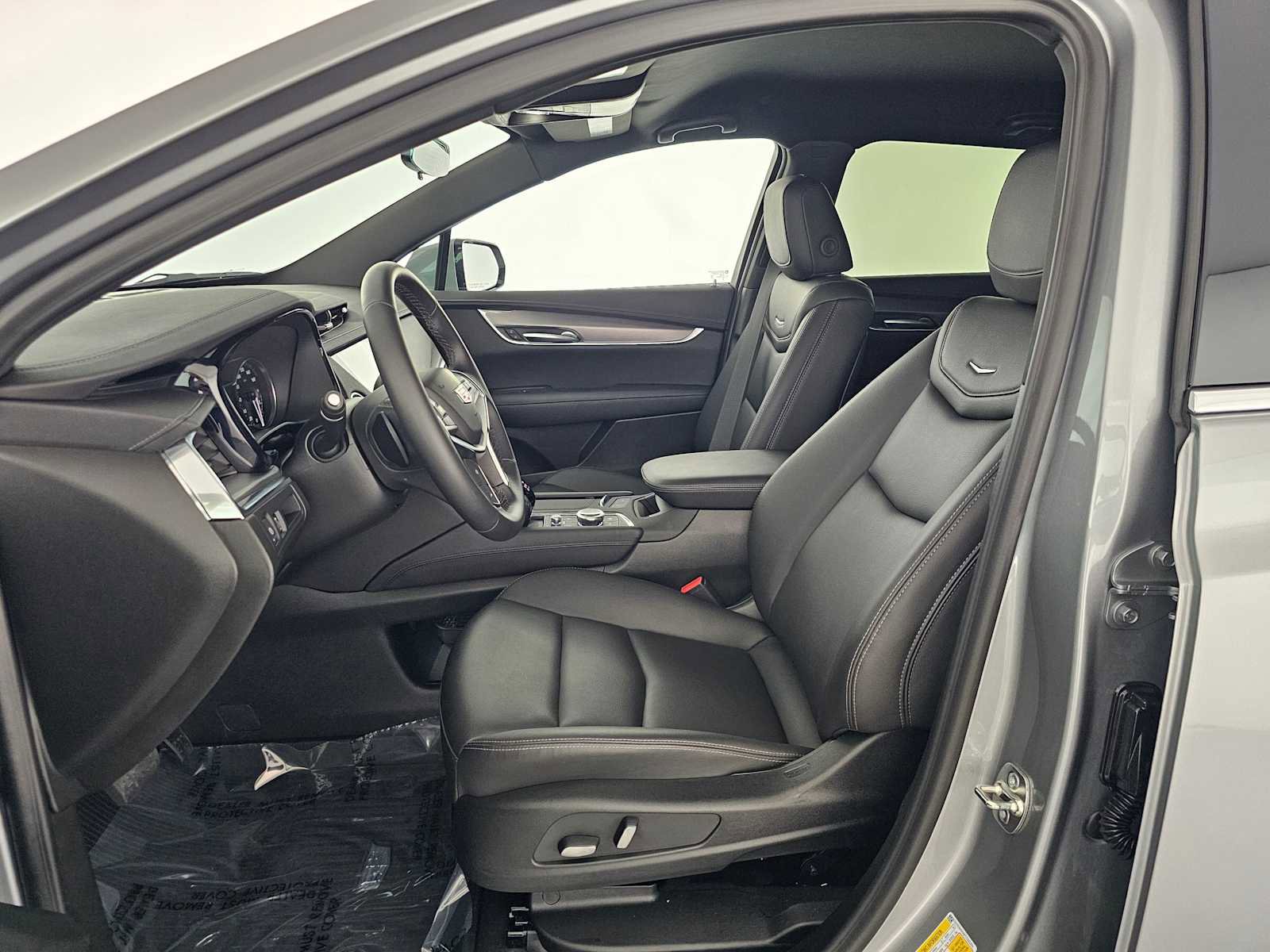 Used 2026 Cadillac XT5 Luxury w/ LPO, Floor Liner Package FWD image 20