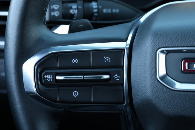 Used 2024 GMC Acadia Elevation image 12