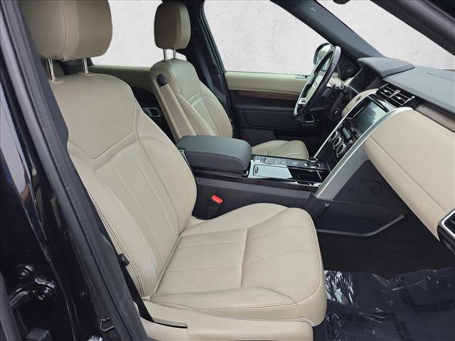 Used 2019 Land Rover Discovery HSE image 10