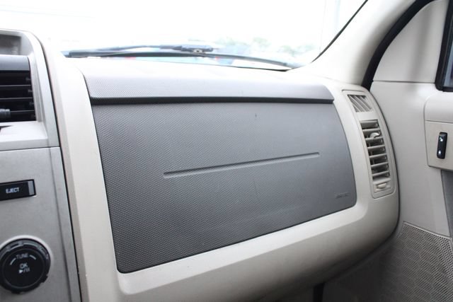 Used 2010 Ford Escape XLT AWD/4WD image 17