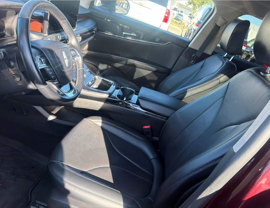 Used 2023 Lincoln Nautilus Reserve AWD/4WD image 7