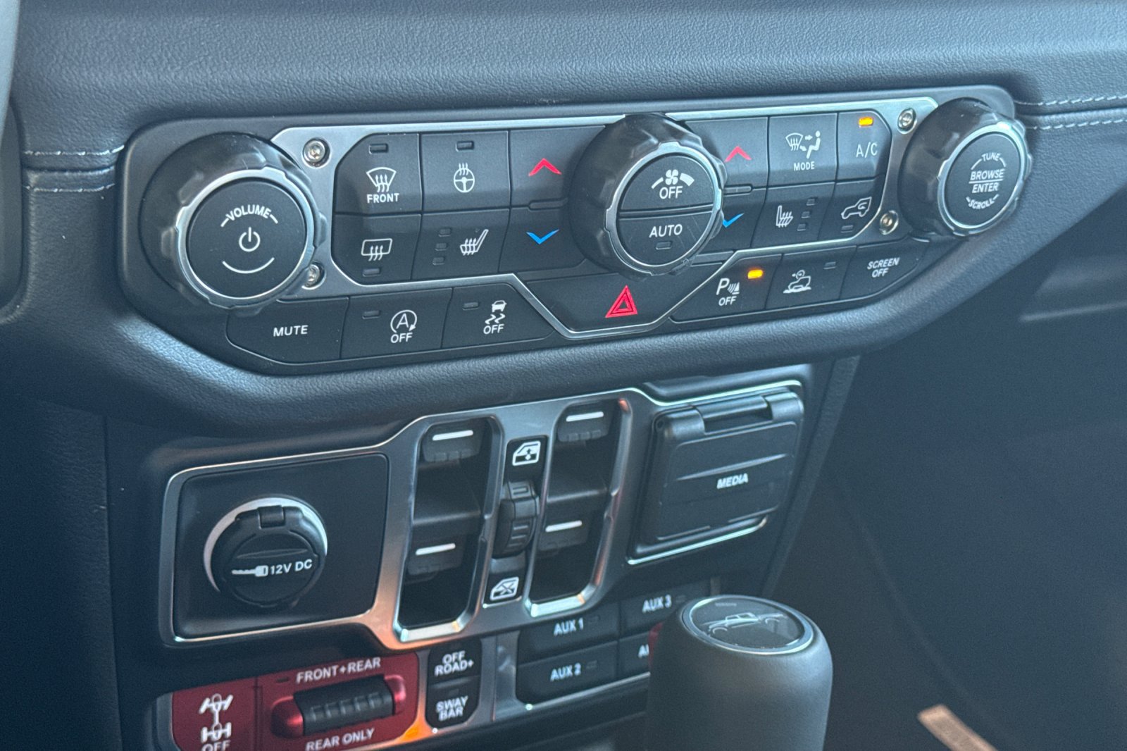 New 2026 Jeep Gladiator Rubicon AWD/4WD image 19