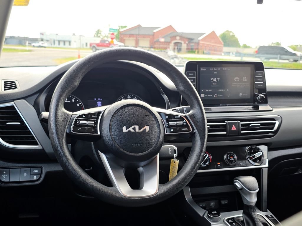 Used 2022 Kia Seltos LX AWD/4WD image 35
