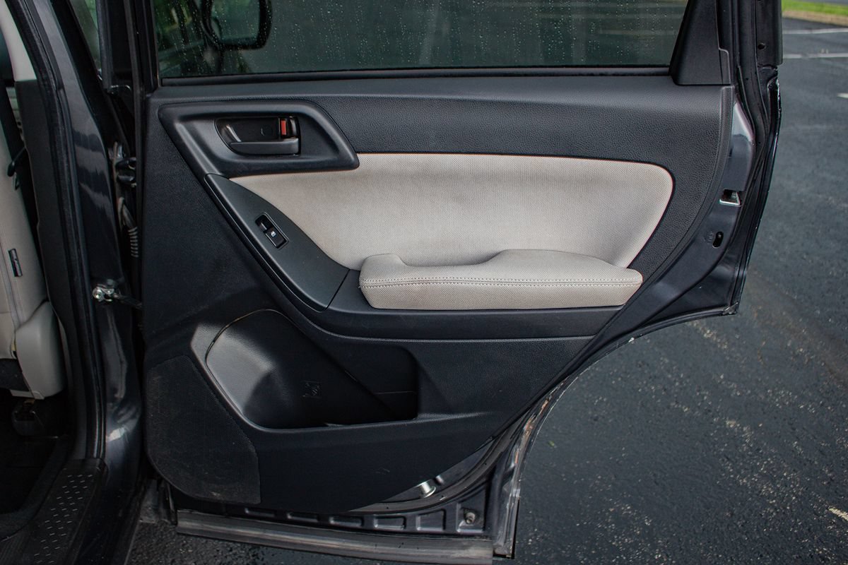 Used 2015 Subaru Forester 2.5i Premium AWD/4WD image 18