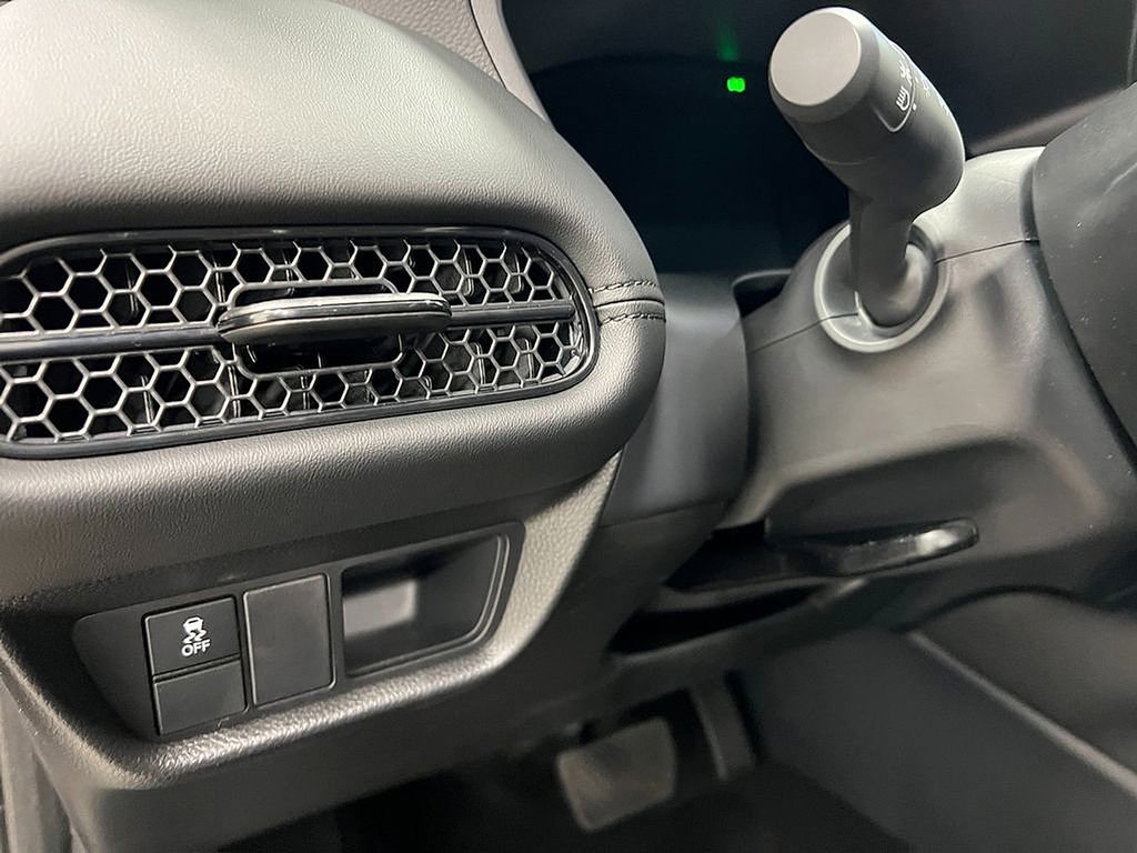 Used 2025 Honda HR-V LX image 14