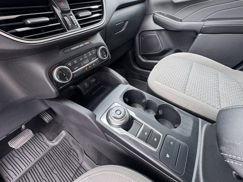 Used 2022 Ford Escape SE w/ Convenience Package image 28