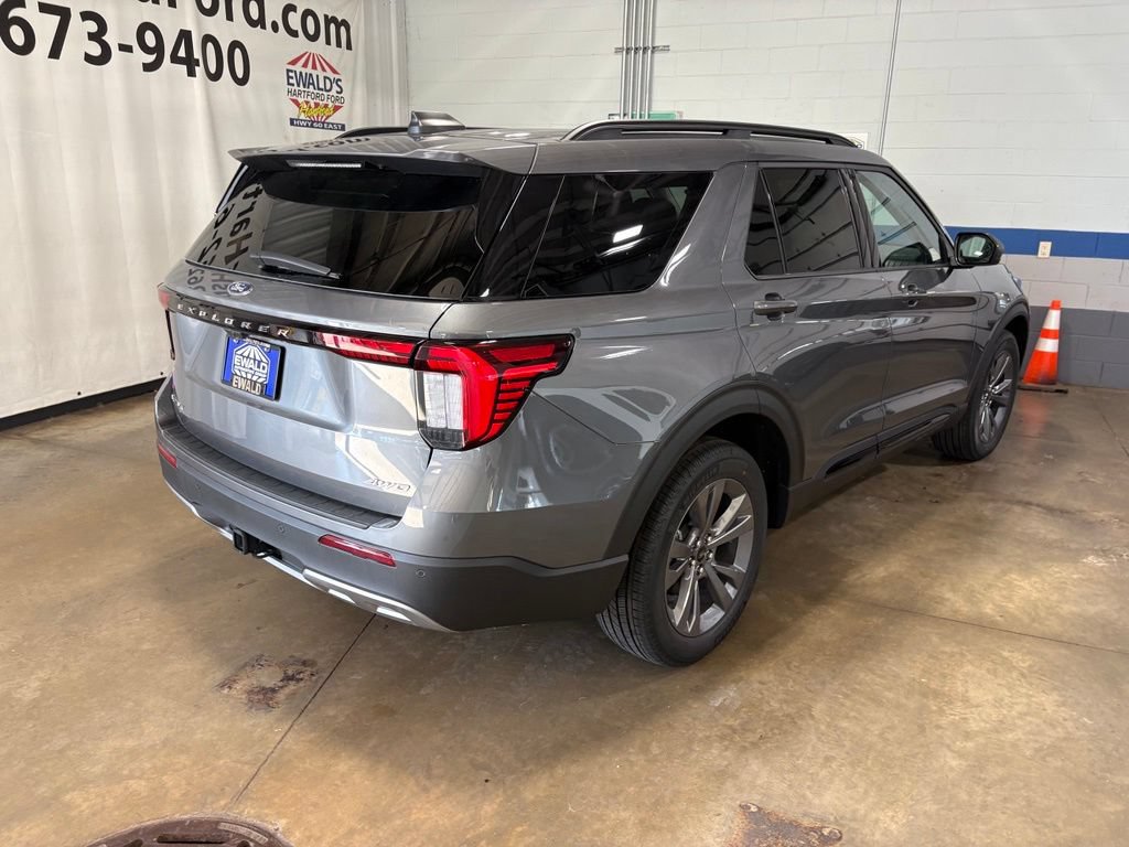 New 2026 Ford Explorer Active w/ Active Comfort Package AWD/4WD image 6