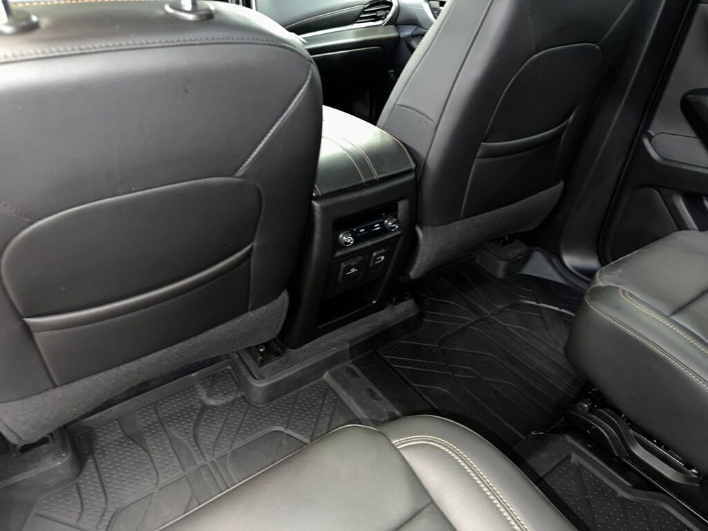 Certified 2021 Chevrolet Traverse LT w/ LT Premium Package image 22