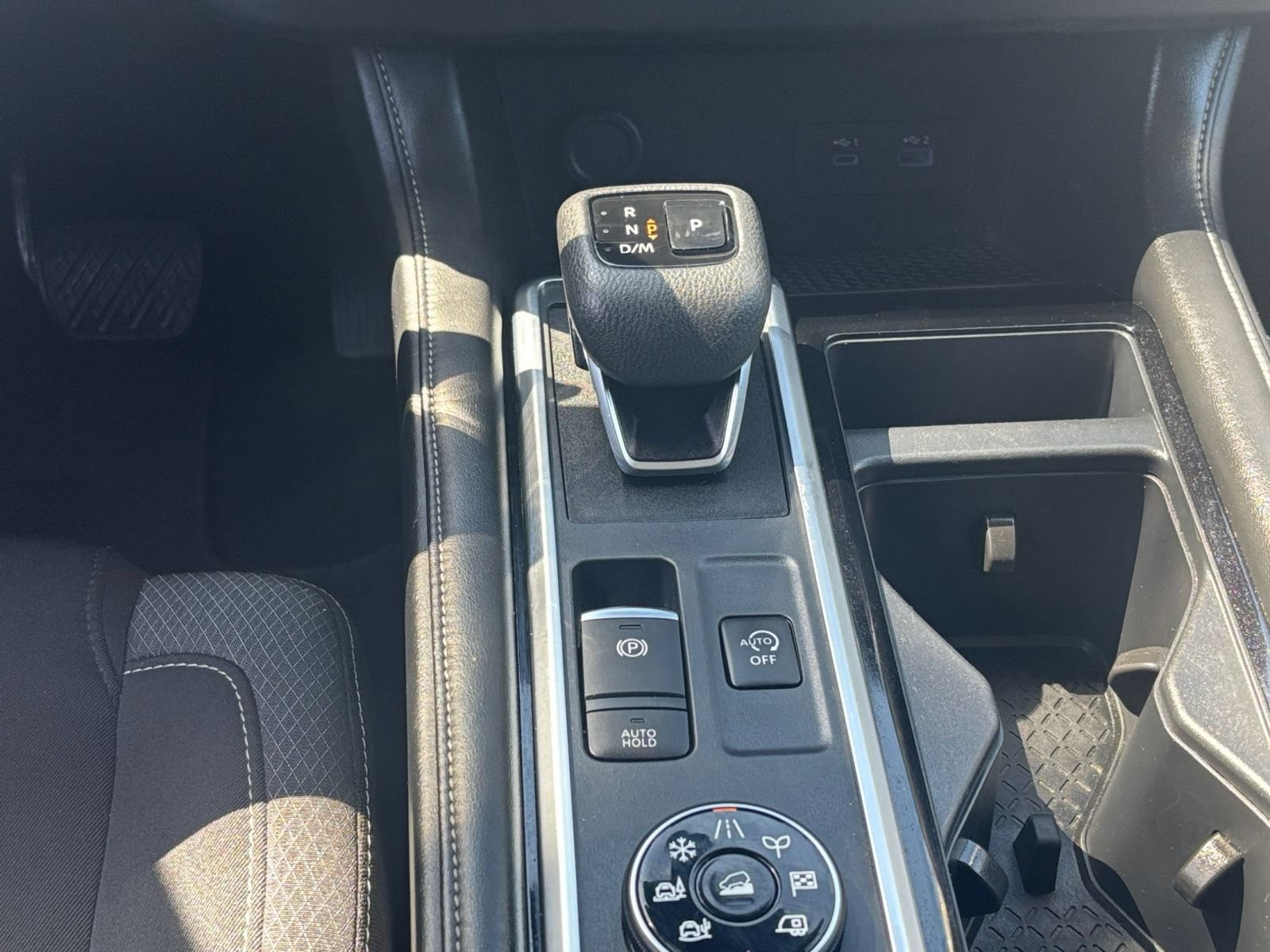Used 2025 Nissan Pathfinder SV AWD/4WD image 40