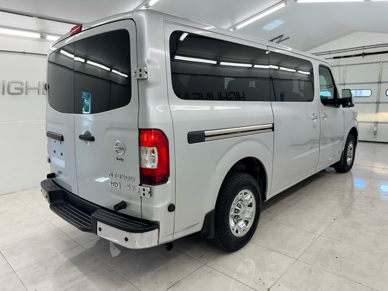 Used 2014 Nissan NV 3500 SV w/ Technology Package RWD image 4