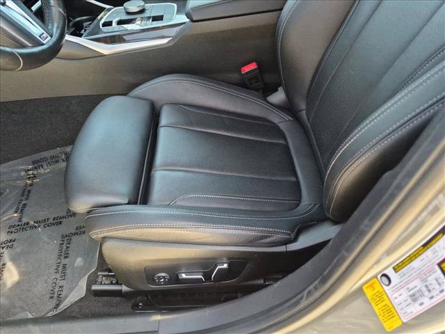 Certified 2024 BMW 330i Sedan w/ M Sport Package RWD image 16