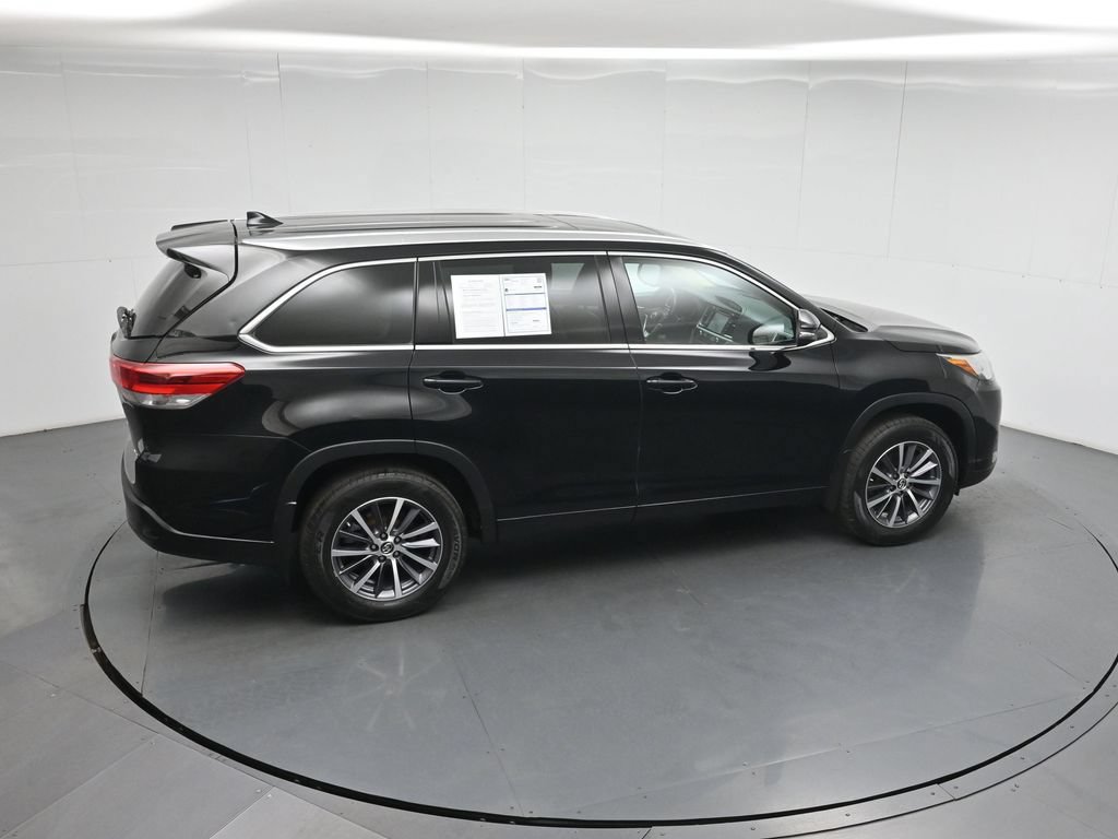 Used 2018 Toyota Highlander XLE AWD/4WD image 42