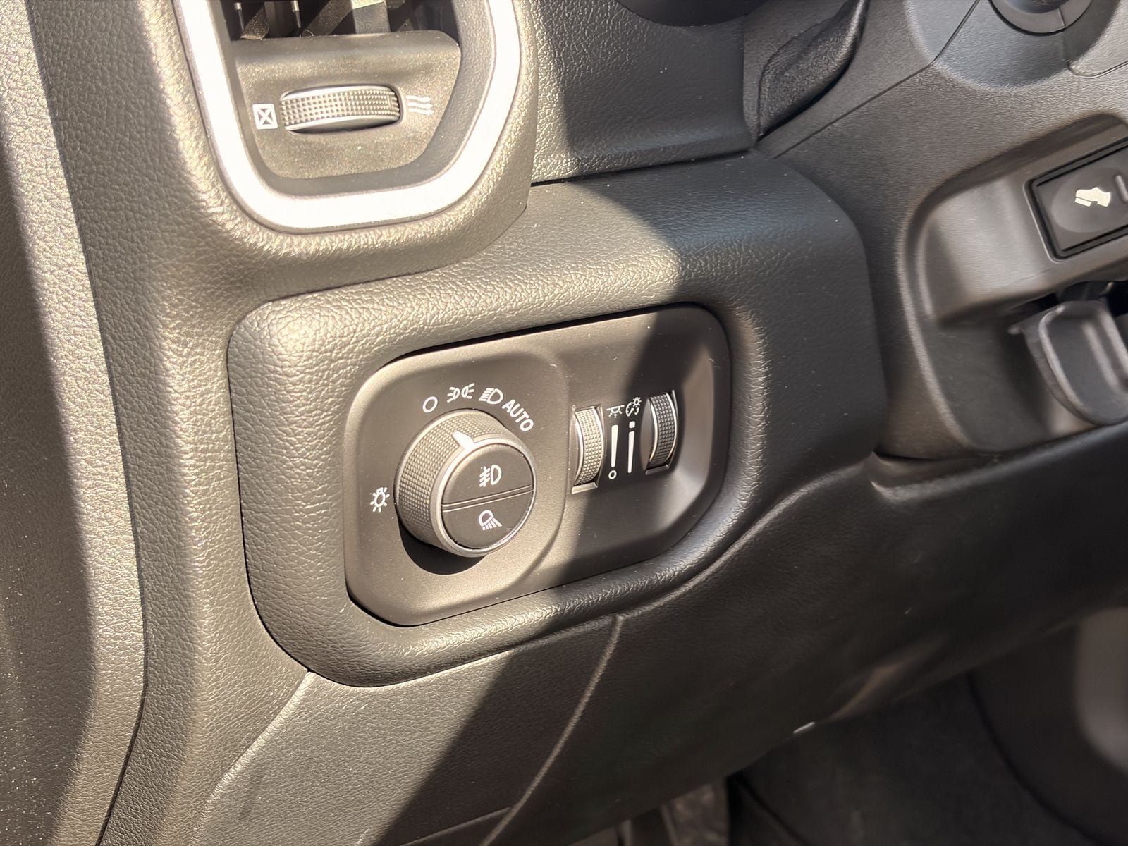 Used 2019 RAM 2500 Big Horn AWD/4WD image 26