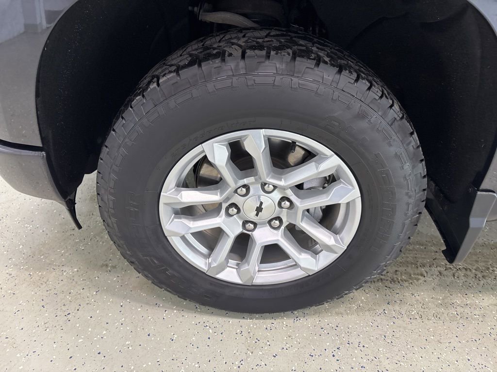 Used 2024 Chevrolet Silverado 1500 RST AWD/4WD image 10