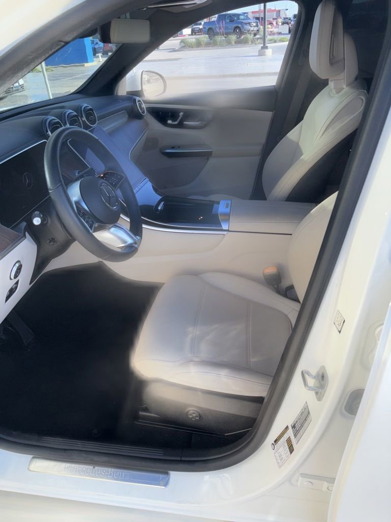 Used 2024 Mercedes-Benz GLC 300 image 13