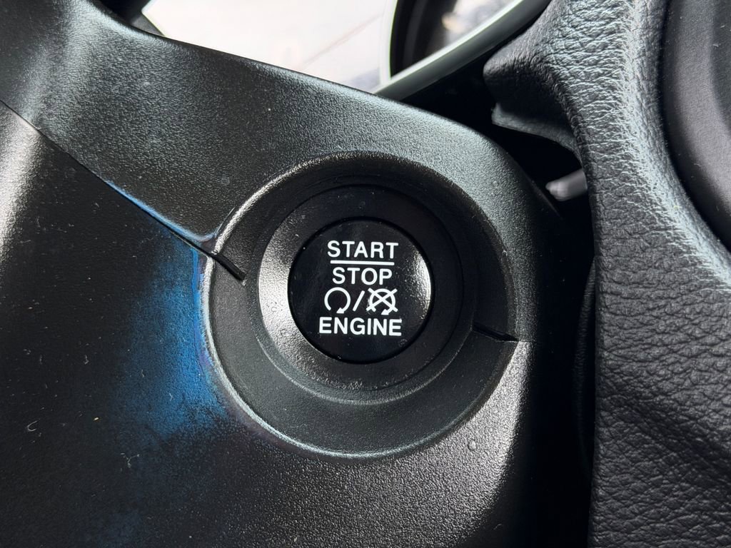 Used 2018 Jeep Compass Sport w/ Tech Group image 28