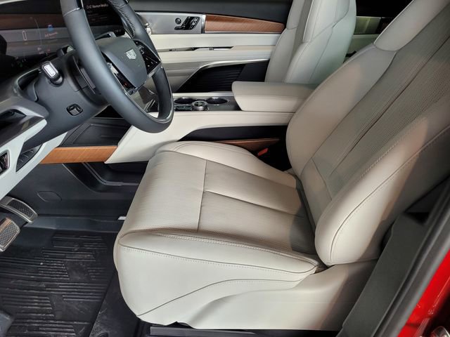 New 2026 Cadillac Vistiq Sport w/ LPO, Floor Liner Package image 17