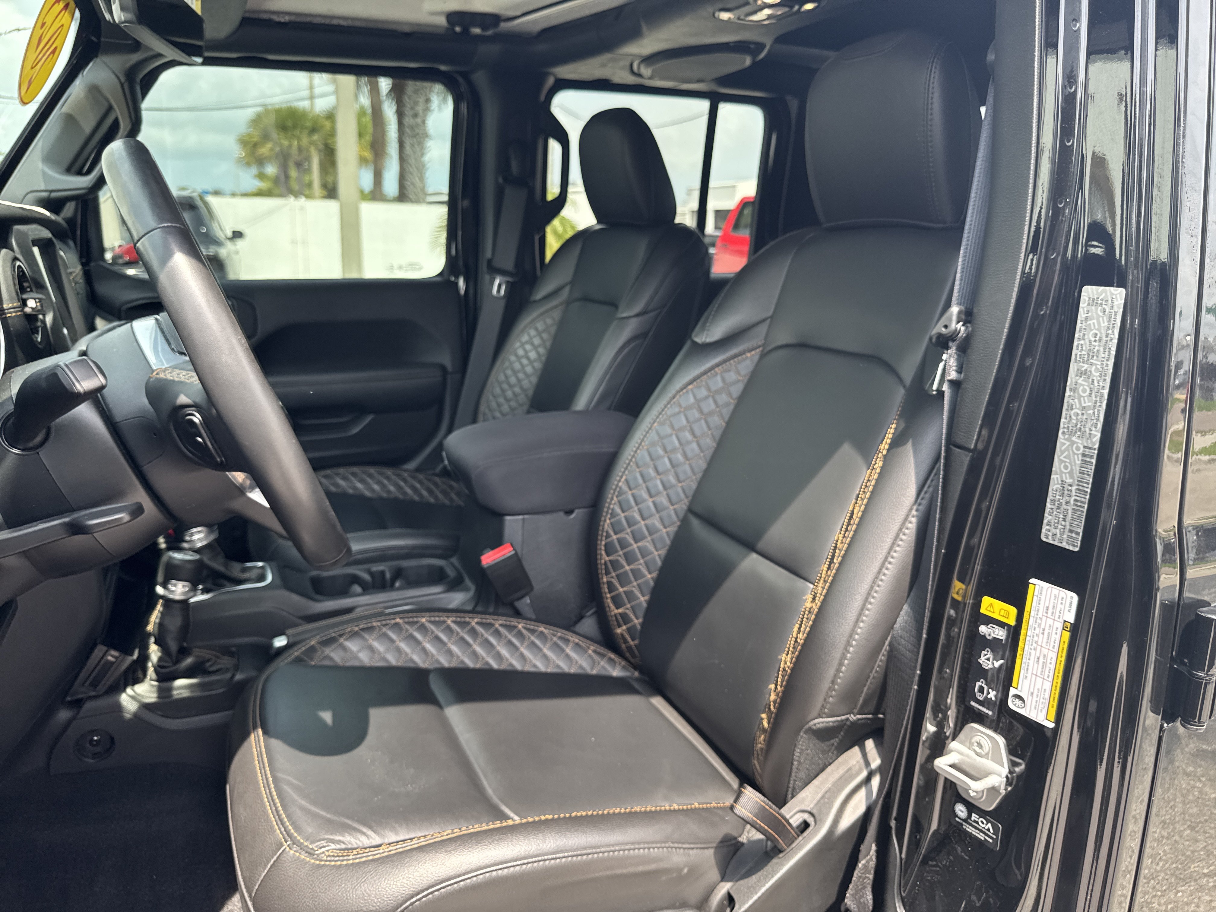 Used 2023 Jeep Gladiator Overland AWD/4WD image 19