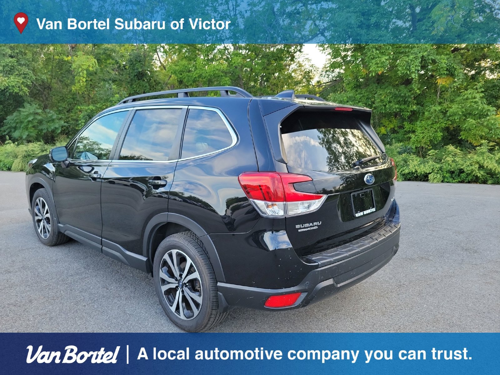 Used 2024 Subaru Forester Limited AWD/4WD image 3