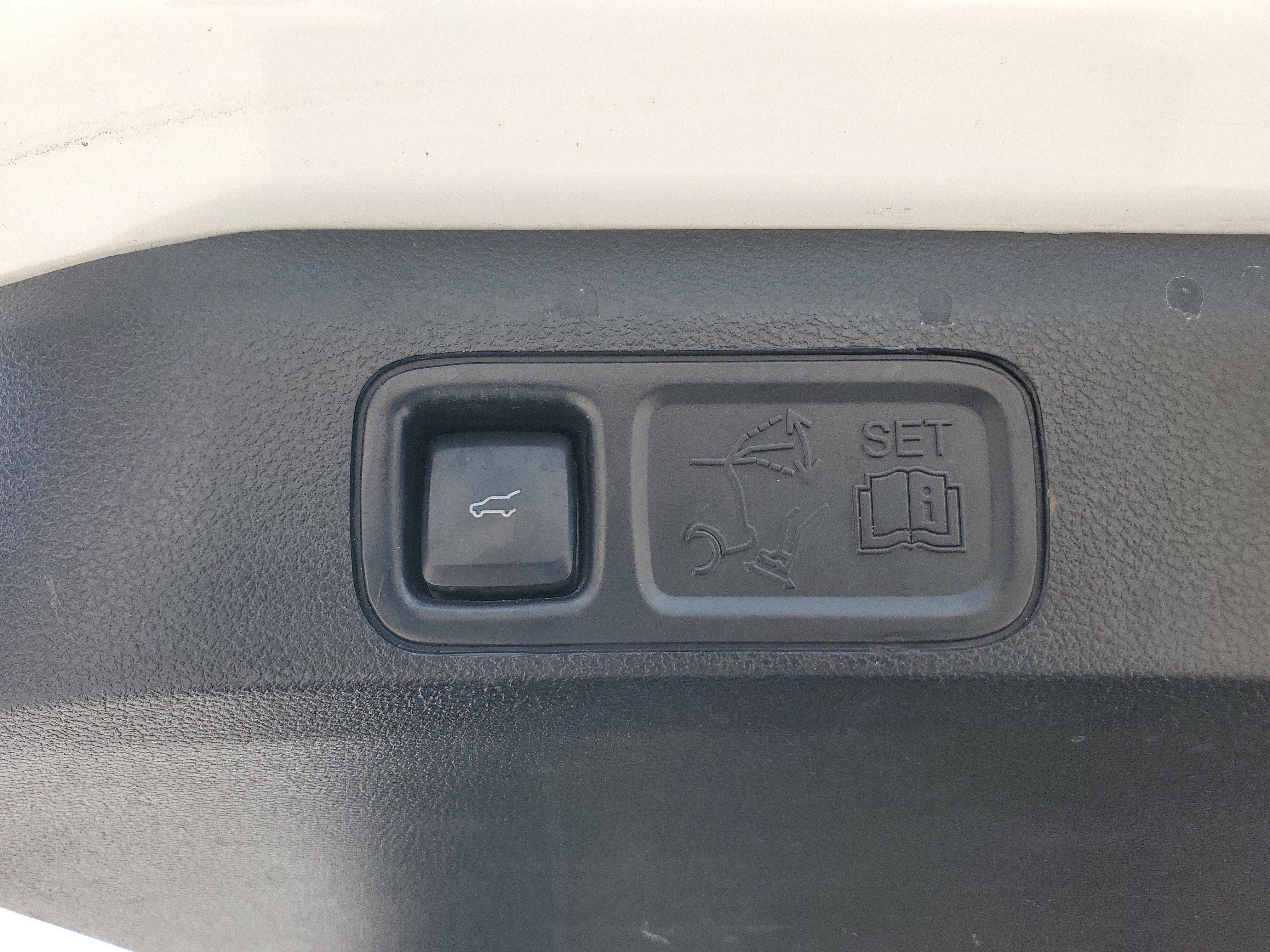 Used 2021 Ford Expedition Limited RWD image 18