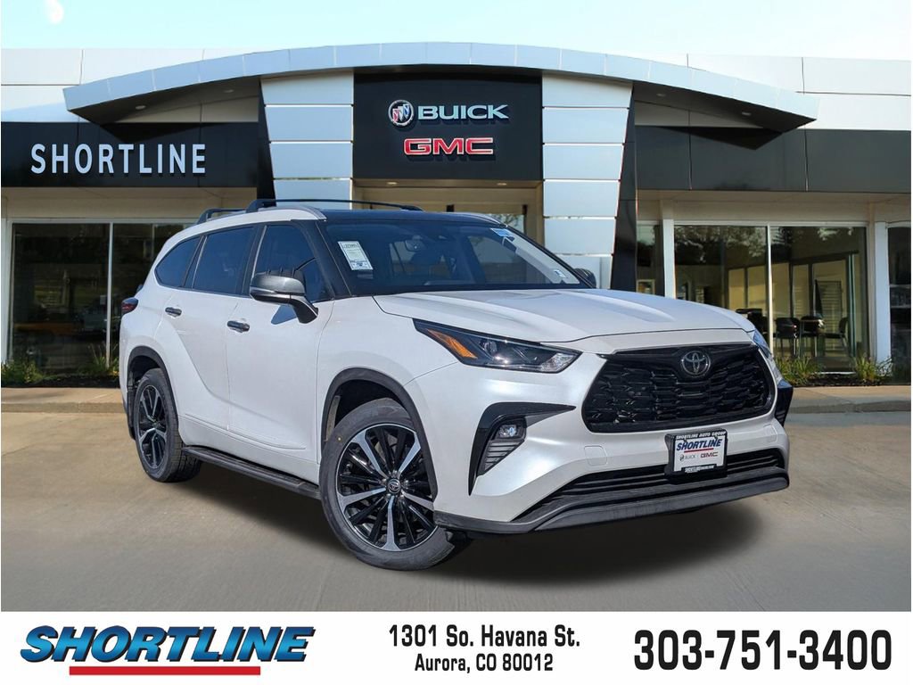 Used 2022 Toyota Highlander XLE