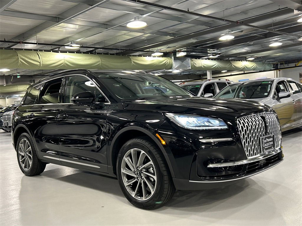 Used 2025 Lincoln Corsair AWD w/ Equipment Group 101A