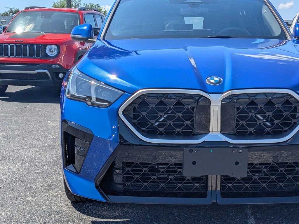 Used 2025 BMW X2 xDrive28i w/ M Sport Package AWD/4WD image 10
