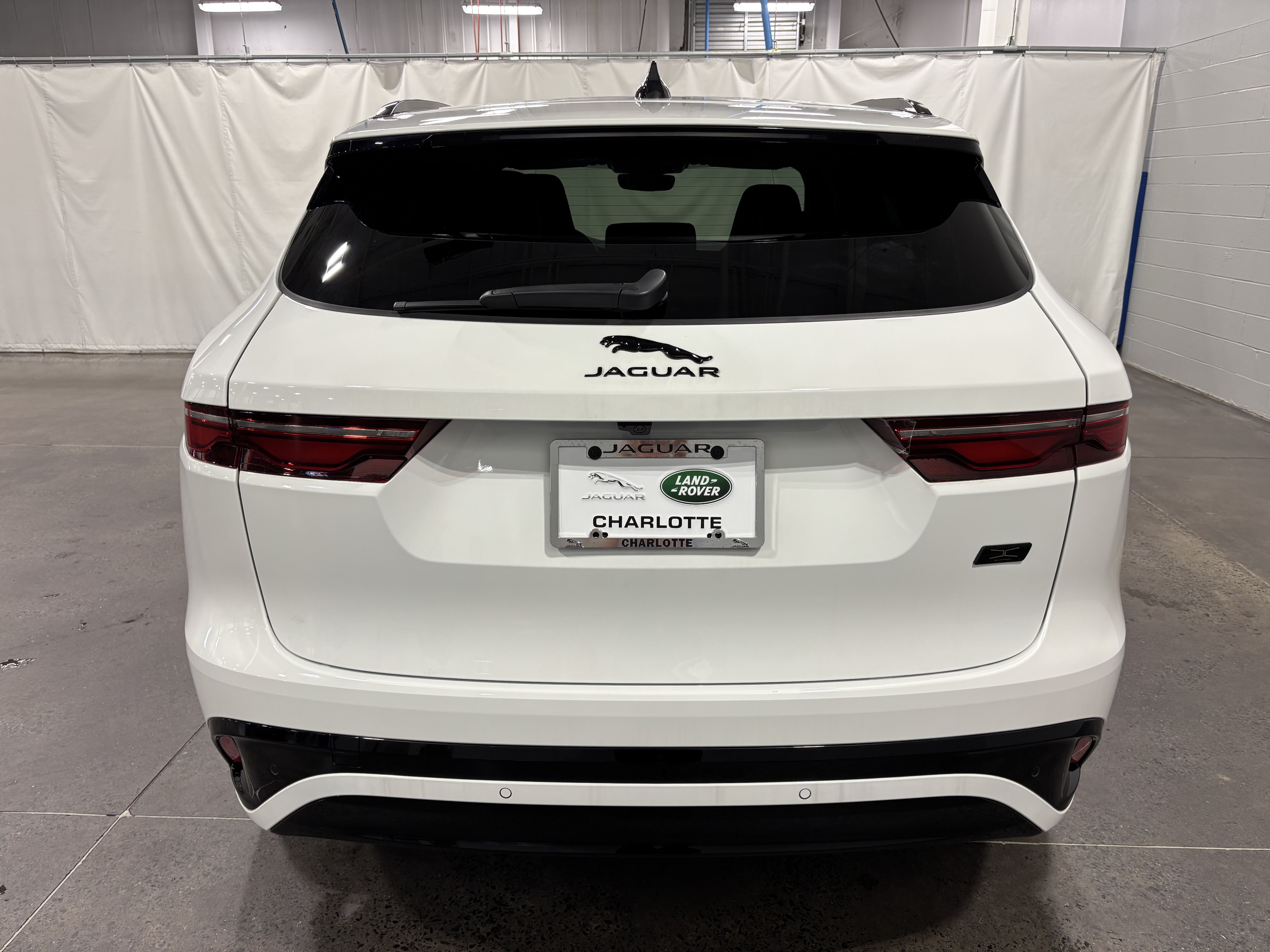 New 2026 Jaguar F-PACE R-Dynamic S AWD/4WD image 8