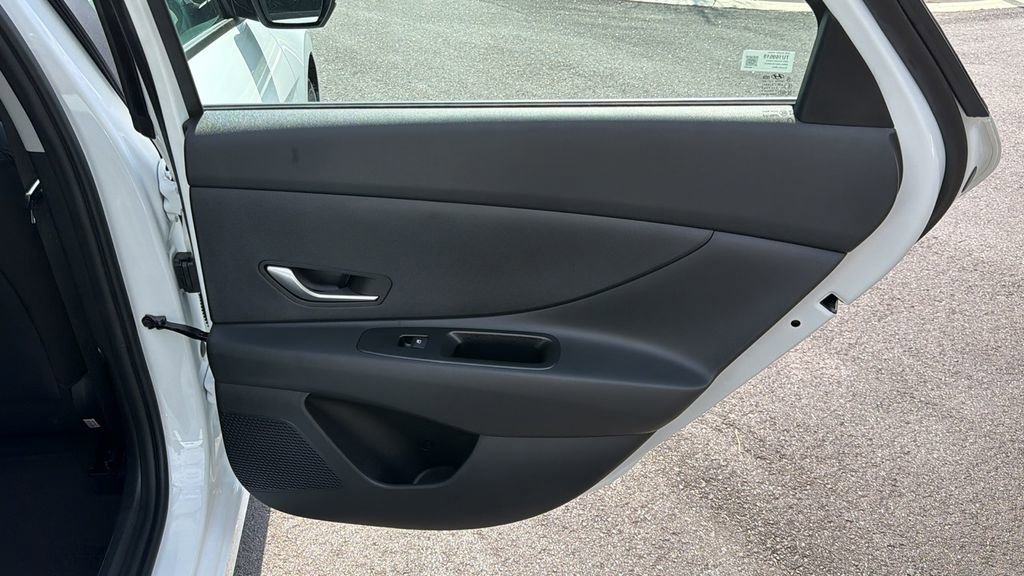 New 2026 Hyundai Elantra SE image 17