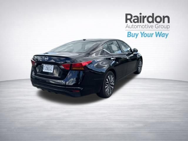 Used 2023 Nissan Altima 2.5 SV FWD image 7
