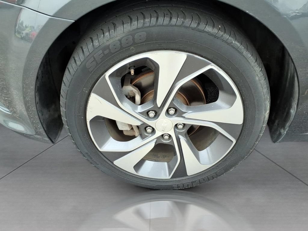 Used 2019 Chevrolet Sonic Premier FWD image 9