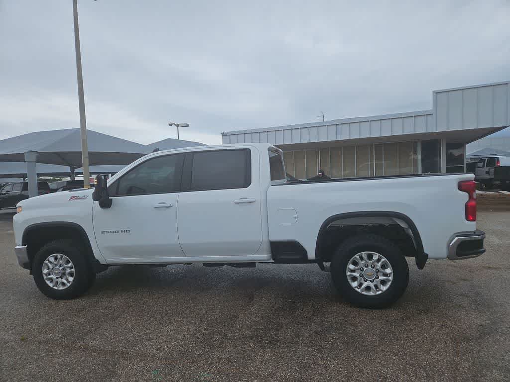 Used 2023 Chevrolet Silverado 2500 LT AWD/4WD image 5