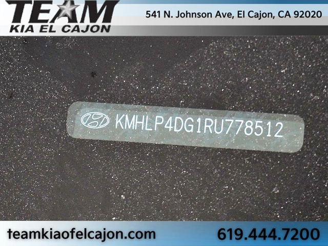 Used 2024 Hyundai Elantra Limited image 34