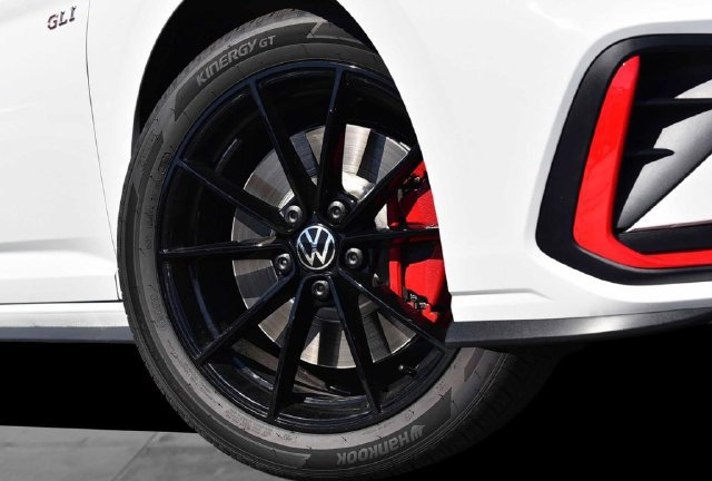New 2027 Volkswagen Jetta GLI Autobahn FWD image 3