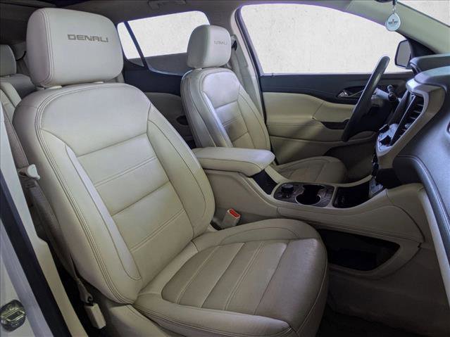 Used 2020 GMC Acadia Denali w/ Technology Package FWD image 23