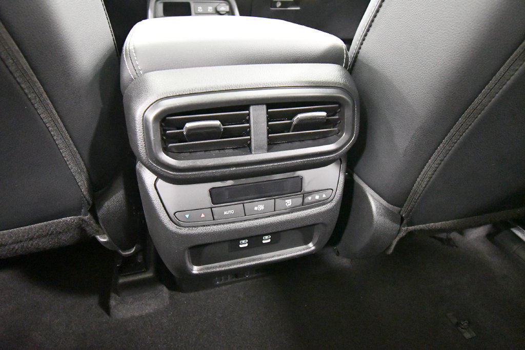 Certified 2026 Honda Pilot Touring image 16