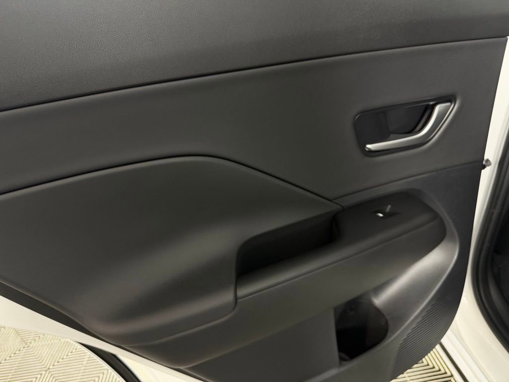 Used 2025 Hyundai Kona Limited FWD image 27