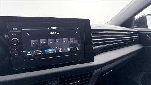 Used 2025 Volkswagen Jetta Sport FWD image 28