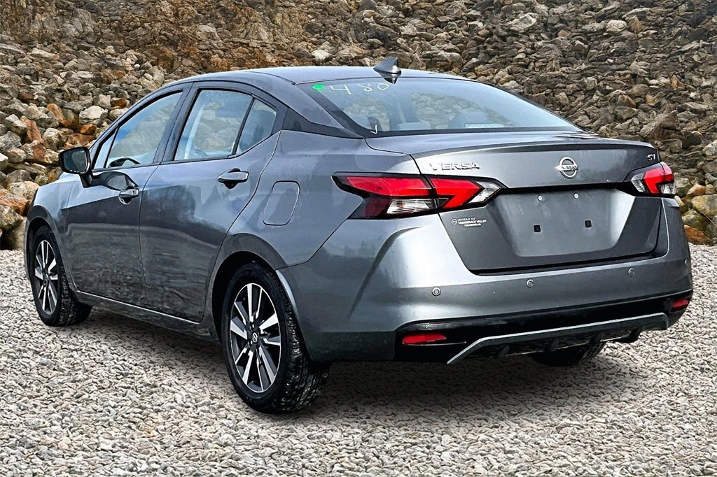 Used 2021 Nissan Versa SV image 11