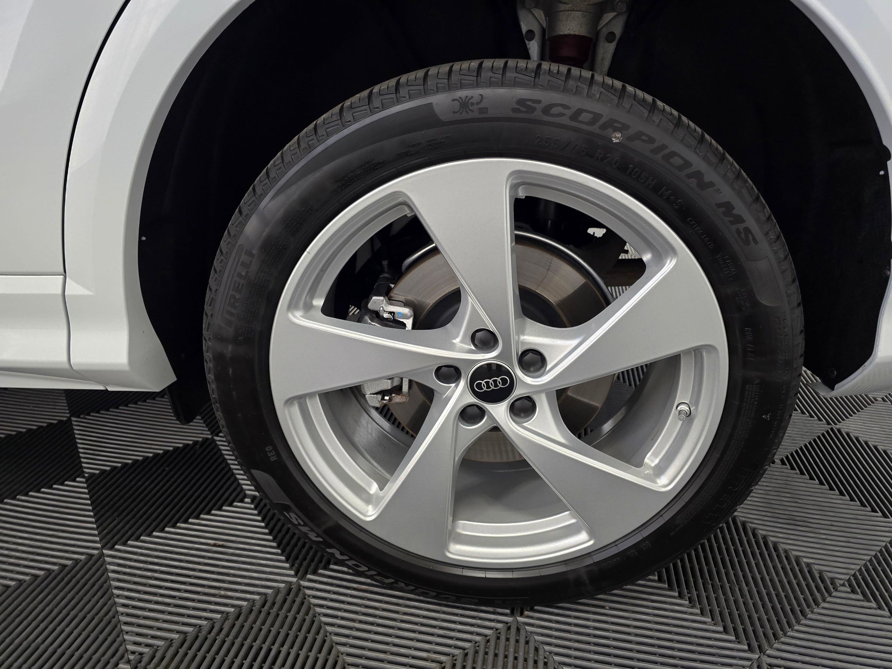 Used 2025 Audi Q5 Premium Plus image 22