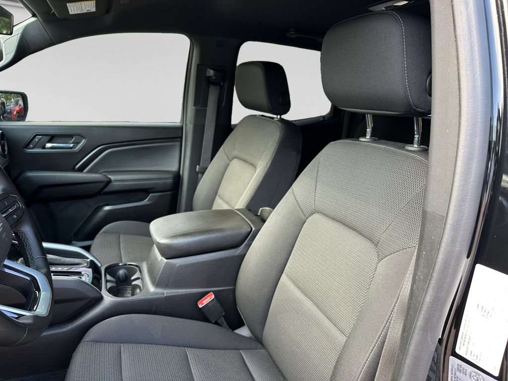 Used 2023 Chevrolet Colorado LT AWD/4WD image 17