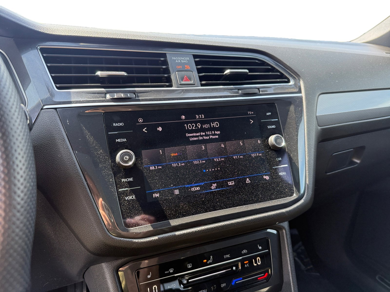 Certified 2023 Volkswagen Tiguan SE R-Line FWD image 12