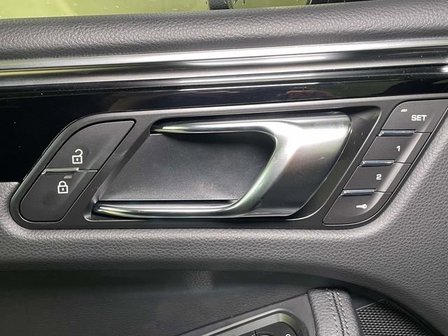 New 2026 Porsche Macan image 38