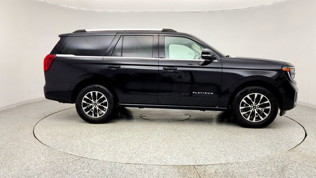 Used 2025 Ford Expedition Platinum AWD/4WD image 4