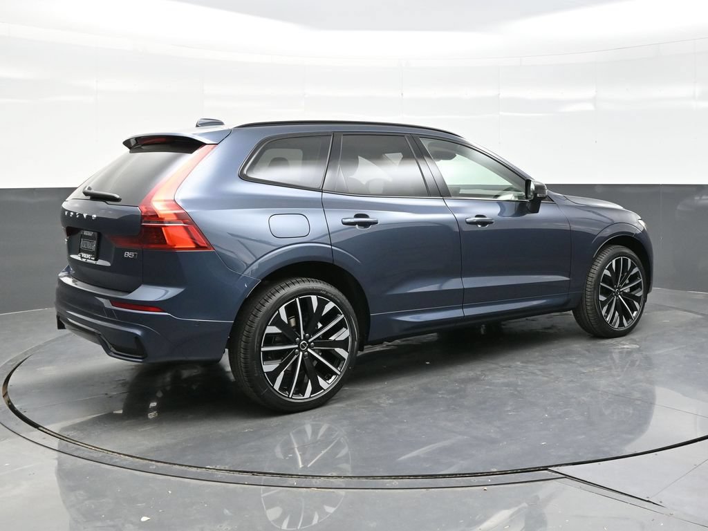 New 2026 Volvo XC60 B5 Ultra w/ Climate Package AWD/4WD image 7
