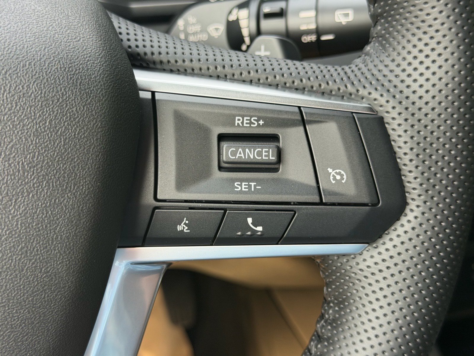 New 2026 Mitsubishi Outlander LE AWD/4WD image 26