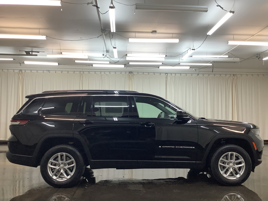 New 2025 Jeep Grand Cherokee L Laredo image 5