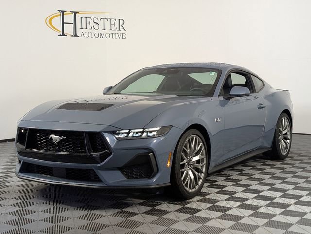 Used 2025 Ford Mustang GT Premium image 4