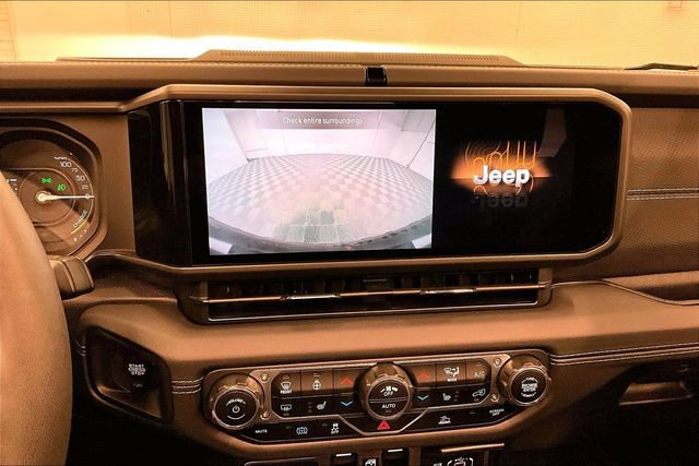 Used 2025 Jeep Wrangler Unlimited Rubicon 4xe w/ Convenience Group image 31